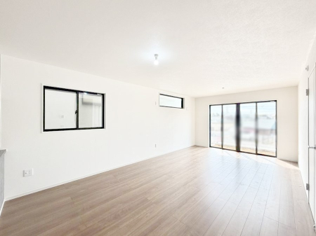 ���r���O �傫�ȑ�����������薾�邢��Ԃł��������������܂�  