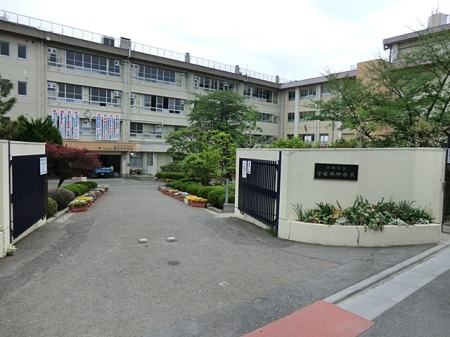 ���ӊ� ���w�Z 700m ���s���{�O�����w�Z