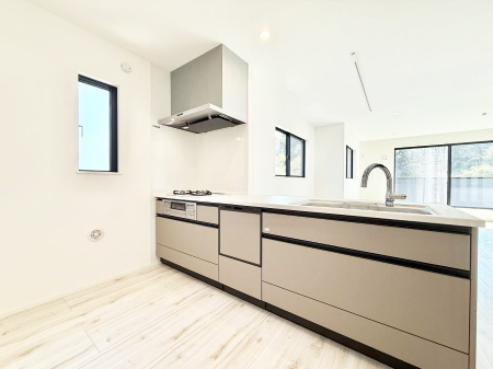 �L�b�`�� ��������b���[�܂�ΖʃL�b�`���I�Ƒ��Ƃ̉�b���͂��݂܂��I  