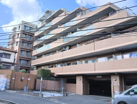 ���n�O�ώʐ^ �O�ρu�O�c���v�w�k��14���̍D���n�Œʋ΁A�ʊw�A���������ɕ֗��ł�  