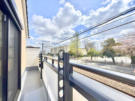 �o���R�j�[ ������ ���R��g�߂Ɋ�����A�J���I�ȃo���R�j�[