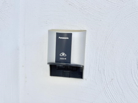 ���̑����� �ݔ�������ŊȒP�ɏ[�d�ł��A�G�R�ȃJ�[���C�t���T�|�[�g