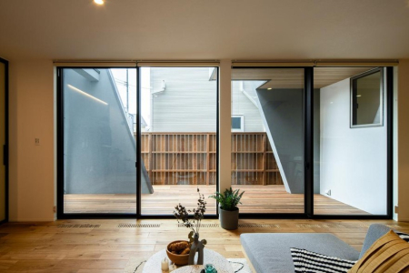 ���r���O �������E�b�h�f�b�L�Ɍq�����āA�J�����̂���LDK