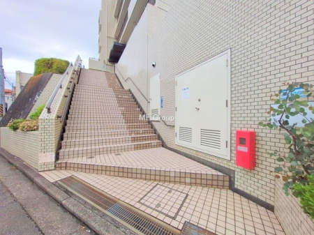 �G���g�����X �O�ρ� �V���v���Ŕ������A���K�ȕ�炵�̓����