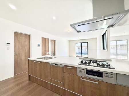 �L�b�`�� �����������������Ԃ����܂��A�Ί炠�ӂ��L�b�`��