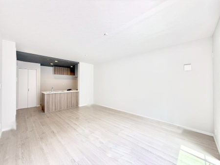 ���r���O �����������������Ɠ��ʂɂ���A�e���̋��