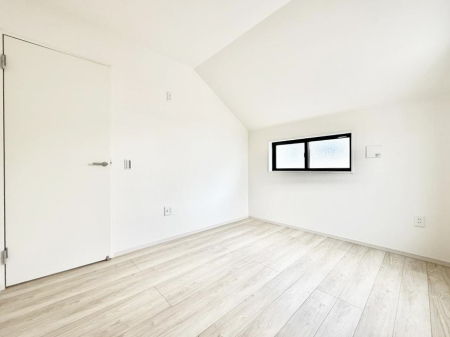 ���̑����� �ݔ����B�ꂽ���[�X�y�[�X�ŉƑS�̂��X�b�L��