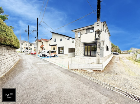 �q������ �傫�Ȏ��[�ŉו����X�b�L���Еt���܂�  