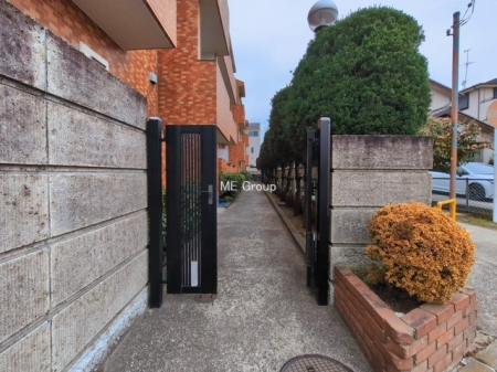 �G���g�����X �O�ρ��A�邽�тɈ��S����^���Ă����A���J�ɊǗ����ꂽ���L���