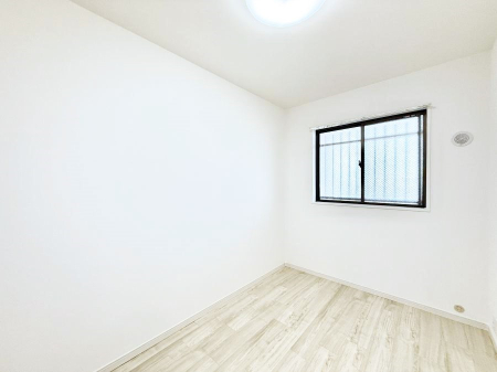 �q������ ����