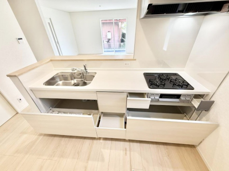 �L�b�`�� 1����  ���Ƒ����J��[�߂�A������̂���L�b�`��