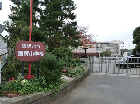���ӊ� ���w�Z 1344m ���l�s���ʏ����w�Z
