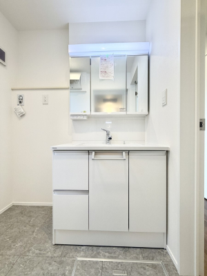 �L�b�`�� 6����  ���Ƒ����J��[�߂�A������̂���L�b�`��
