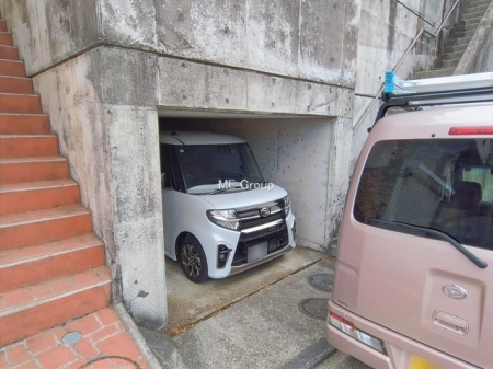  �O��