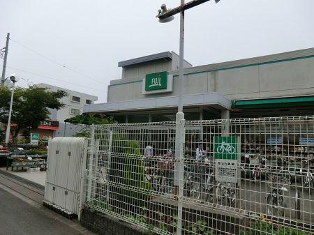 ���ӊ� �X�[�p�[ 550m FUJI �����X