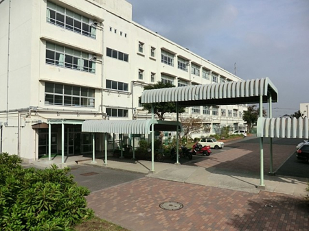 ���ӊ� ���w�Z 1500m ���l�s����]���u���w�Z