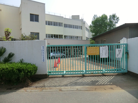 ���ӊ� ���w�Z 637m �������R�s���攪���w�Z