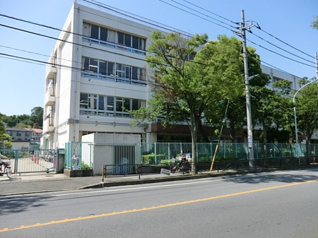 ���ӊ� ���w�Z 270m ���s����쏬�w�Z