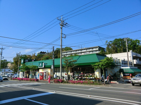 ���ӊ� �X�[�p�[ 1100m FUJI �㒆���X