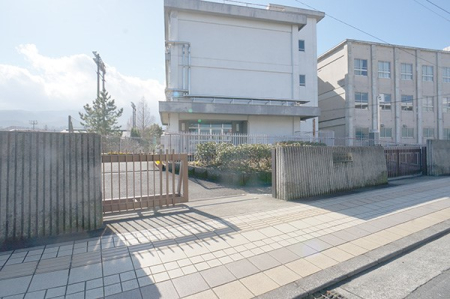 ���ӊ� ���w�Z 692m �쑫���s���쑫�����w�Z
