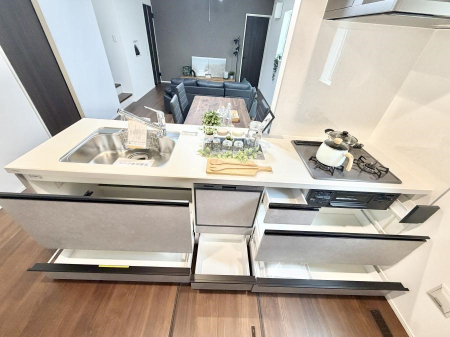 �L�b�`�� 2����  ���Ƒ����J��[�߂�A������̂���L�b�`��